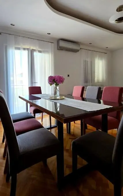 Apartment Gidas Zadar 0*,